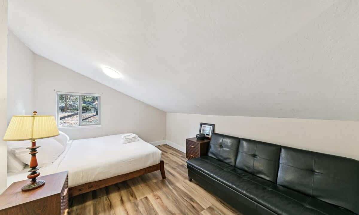 Photo of Bedroom in Tahoe Island
