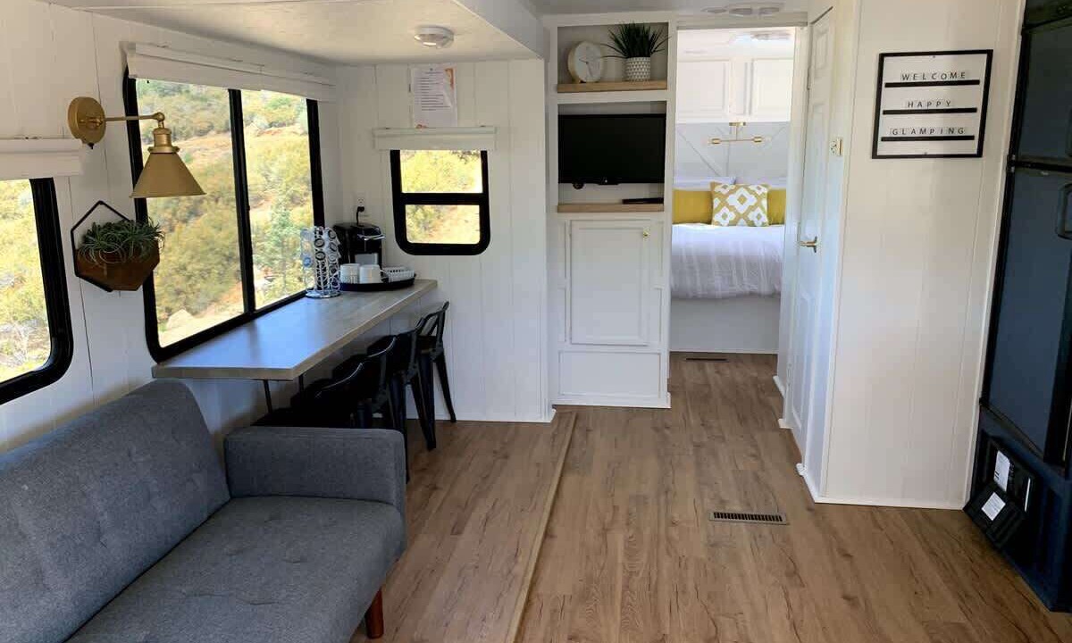 Photo of Livingroom in Coulterville