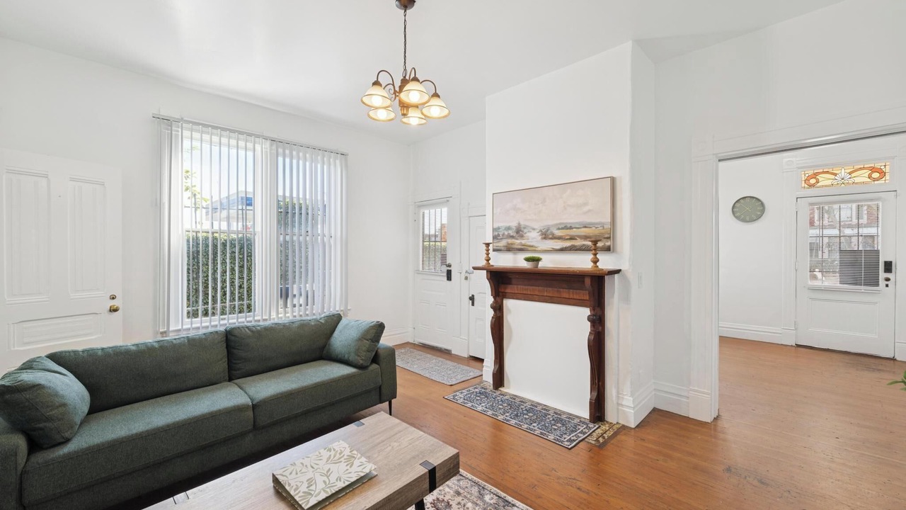 Photo of Livingroom in University Park