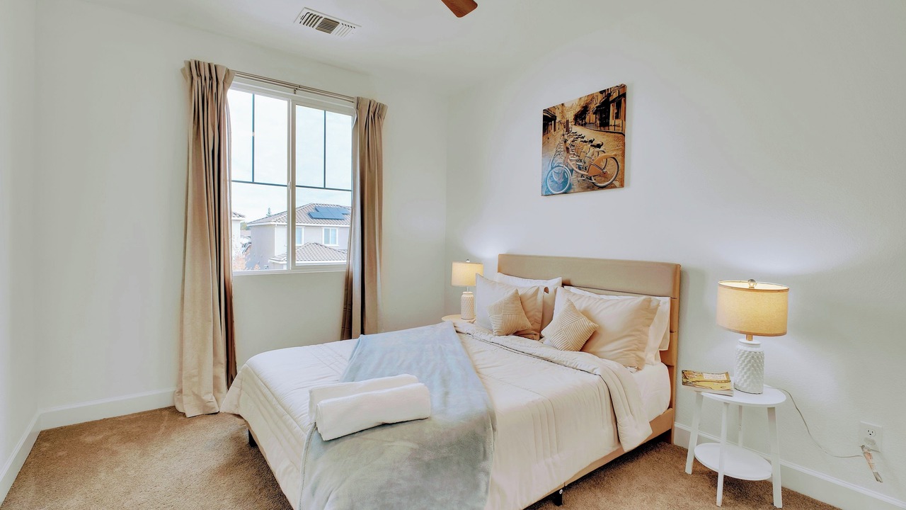 Photo of Bedroom in Lodi