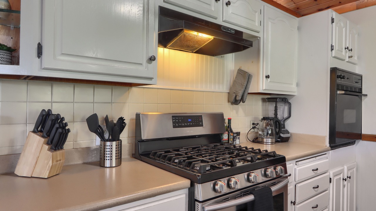 Photo of Kitchen in Yosemite Lakes