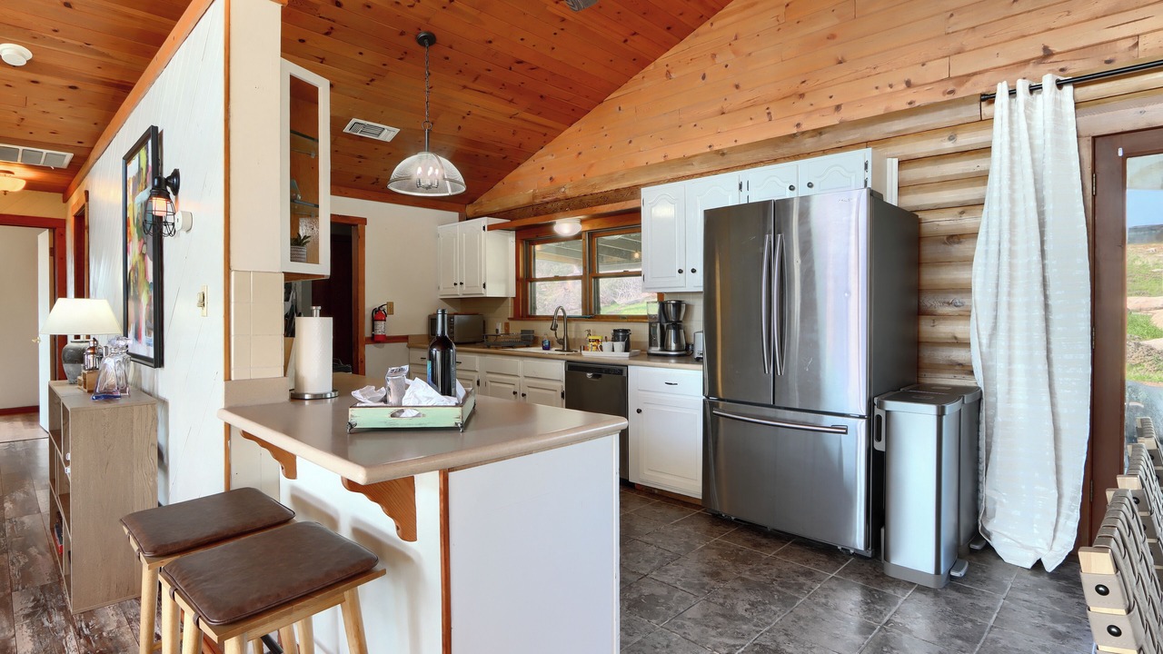 Photo of Kitchen in Yosemite Lakes