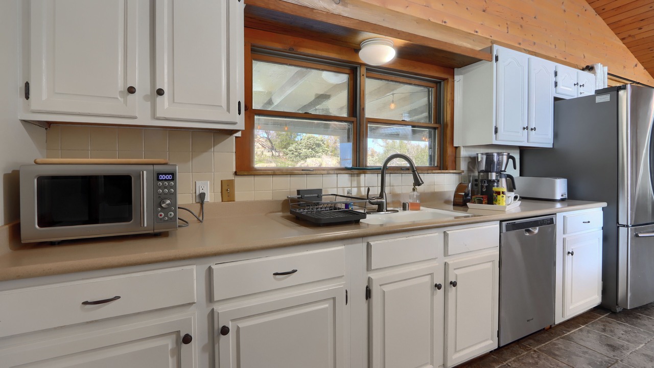 Photo of Kitchen in Yosemite Lakes