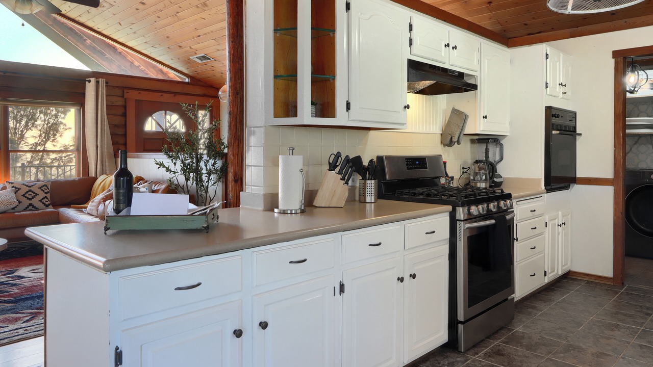 Photo of Kitchen in Yosemite Lakes