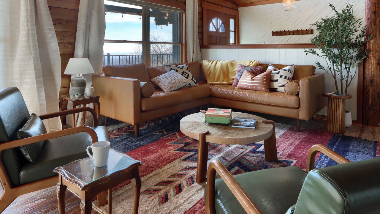 Photo of Livingroom in Yosemite Lakes