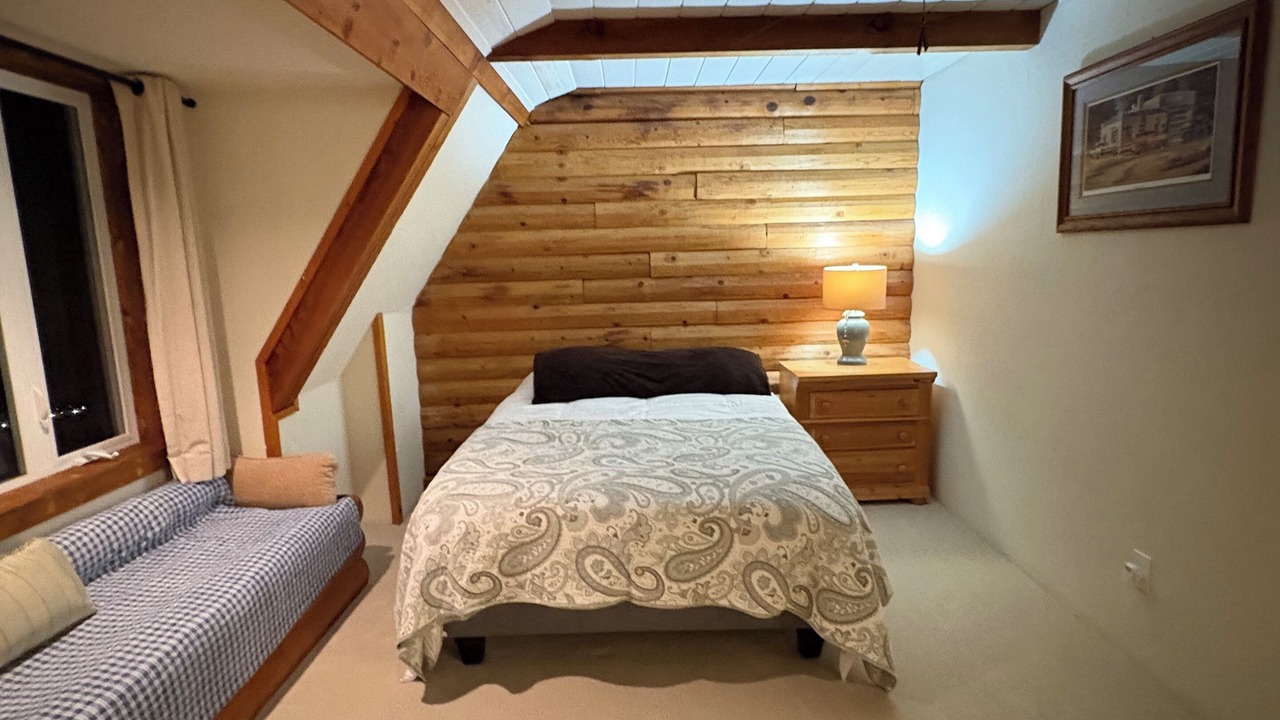 Photo of Bedroom in Templeton