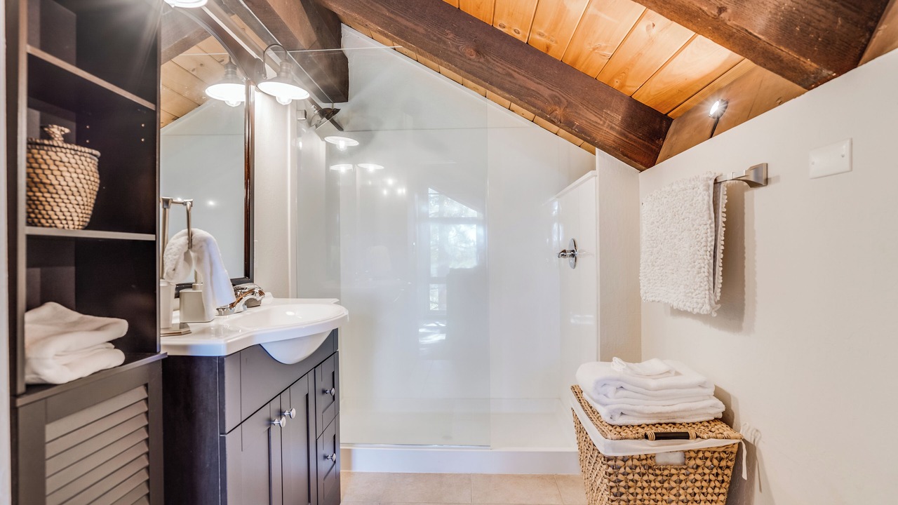Photo of Bathroom in Lake Forest