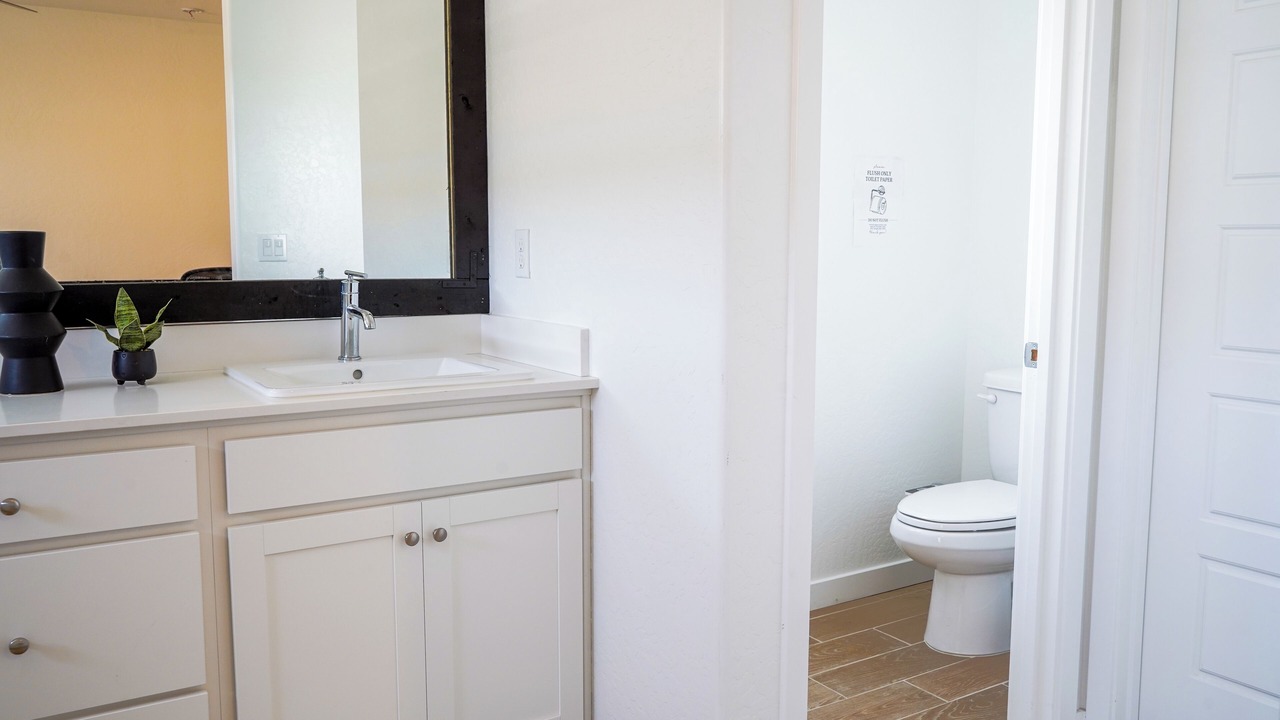Photo of Bathroom in Hanford