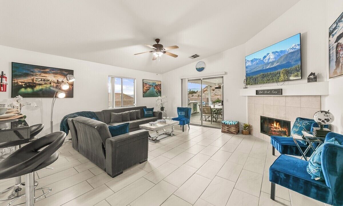 Photo of Livingroom in Desert Hot Springs