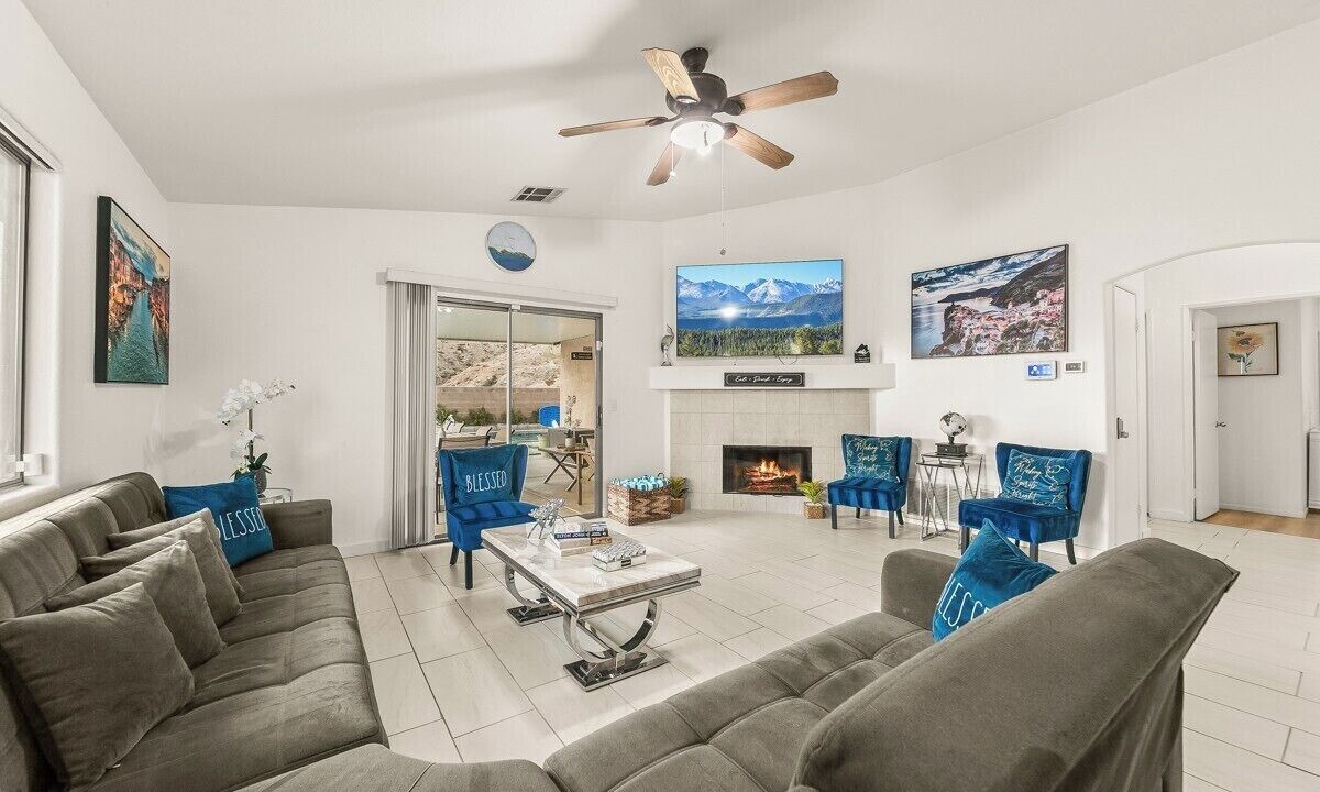 Photo of Livingroom in Desert Hot Springs