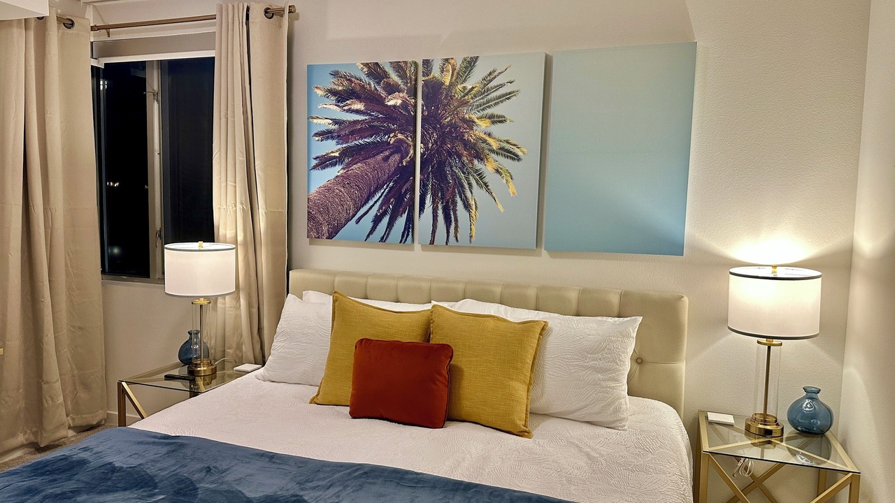 Photo of Bedroom in Downtown