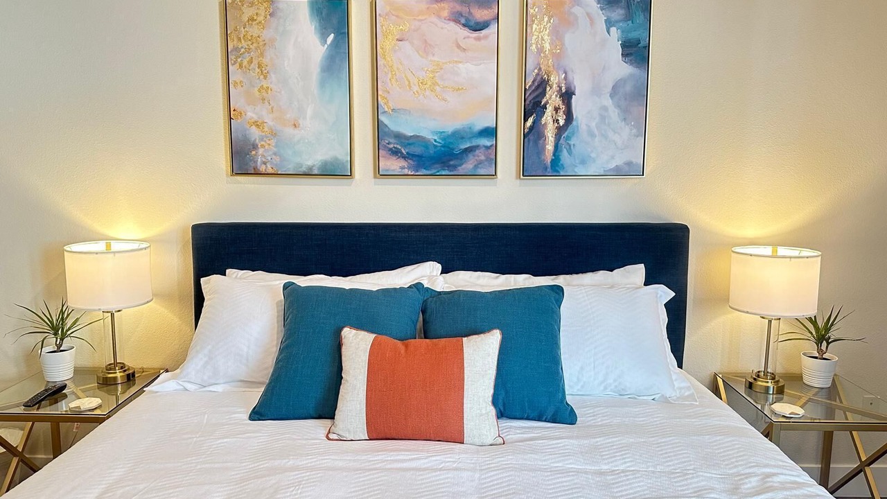 Photo of Bedroom in Downtown