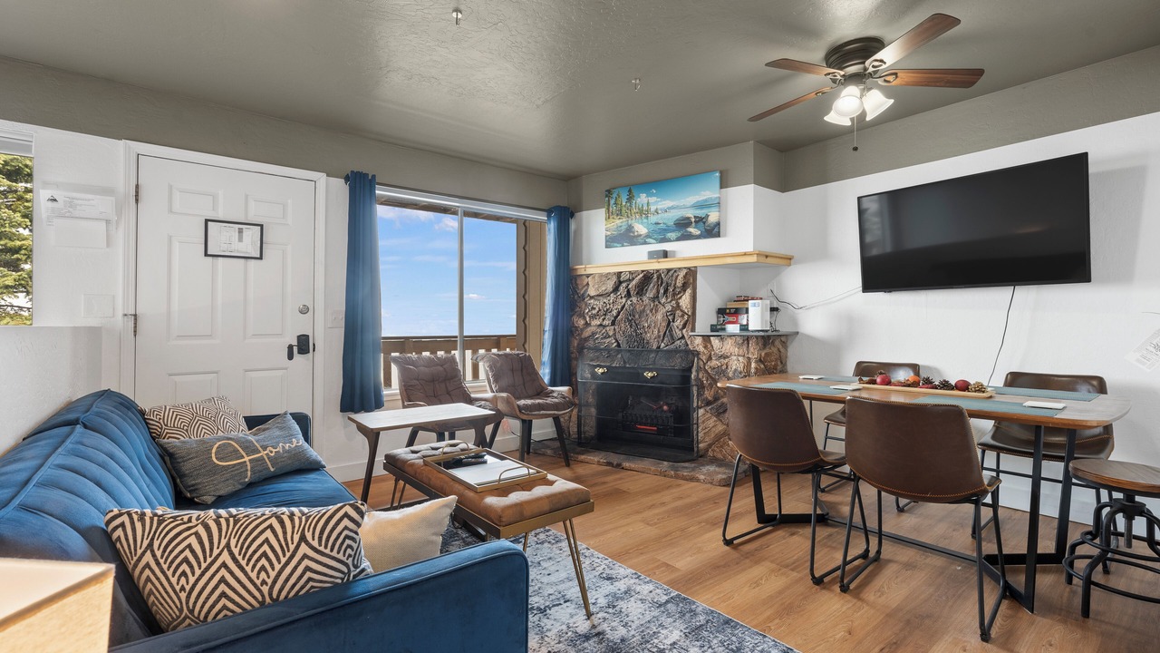Photo of Livingroom in Tahoe Village
