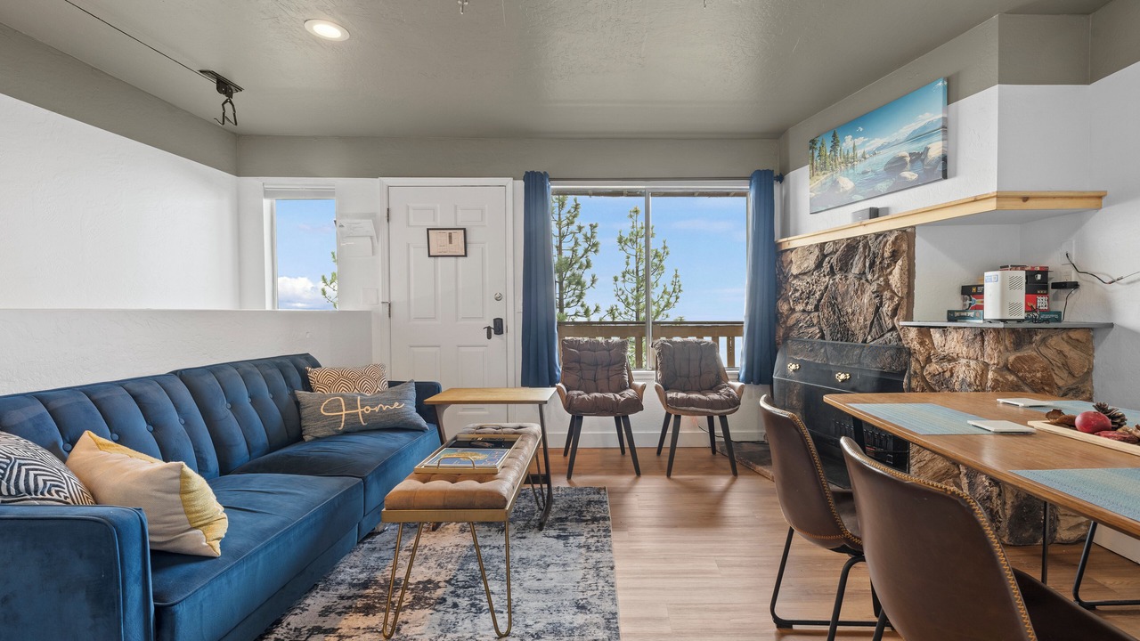 Photo of Livingroom in Tahoe Village