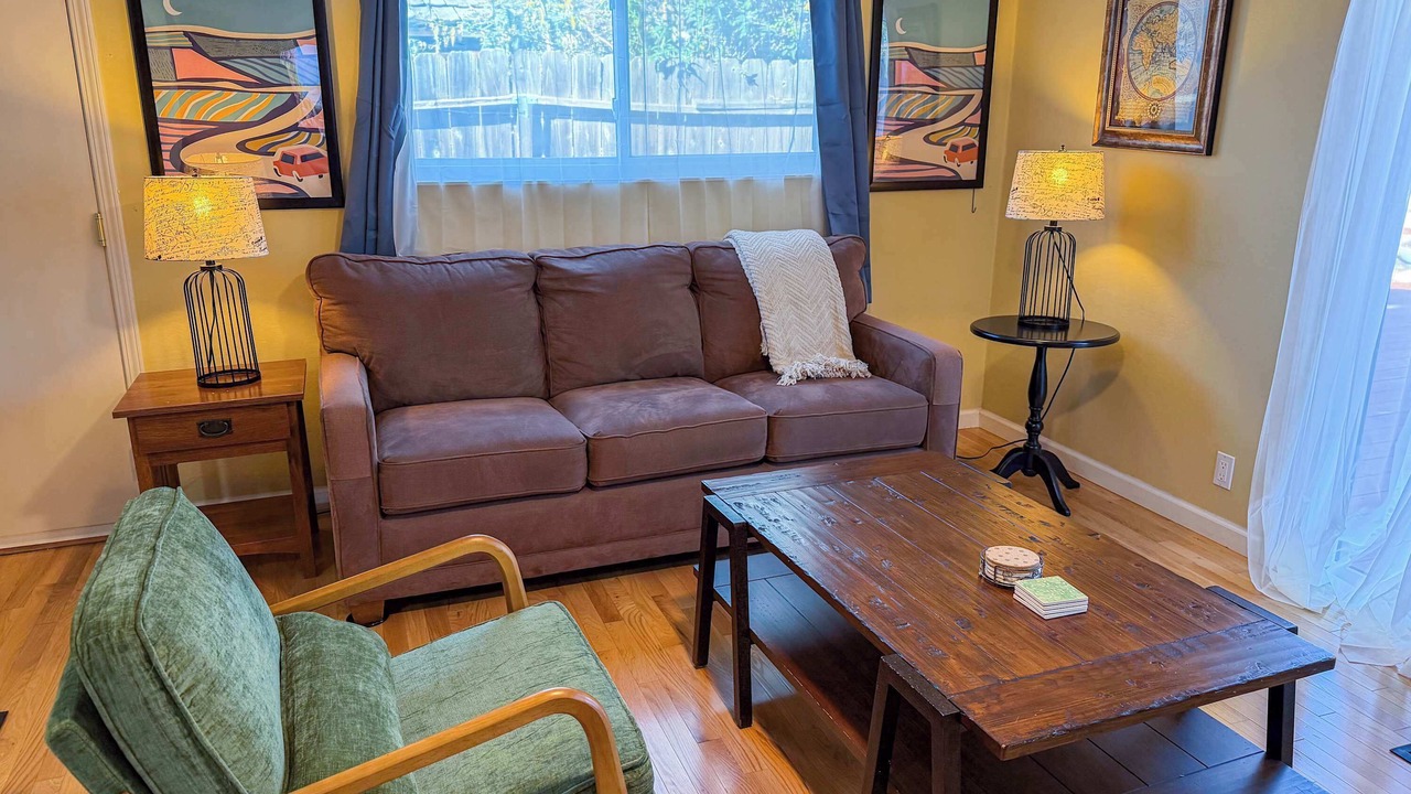 Photo of Livingroom in San Leandro