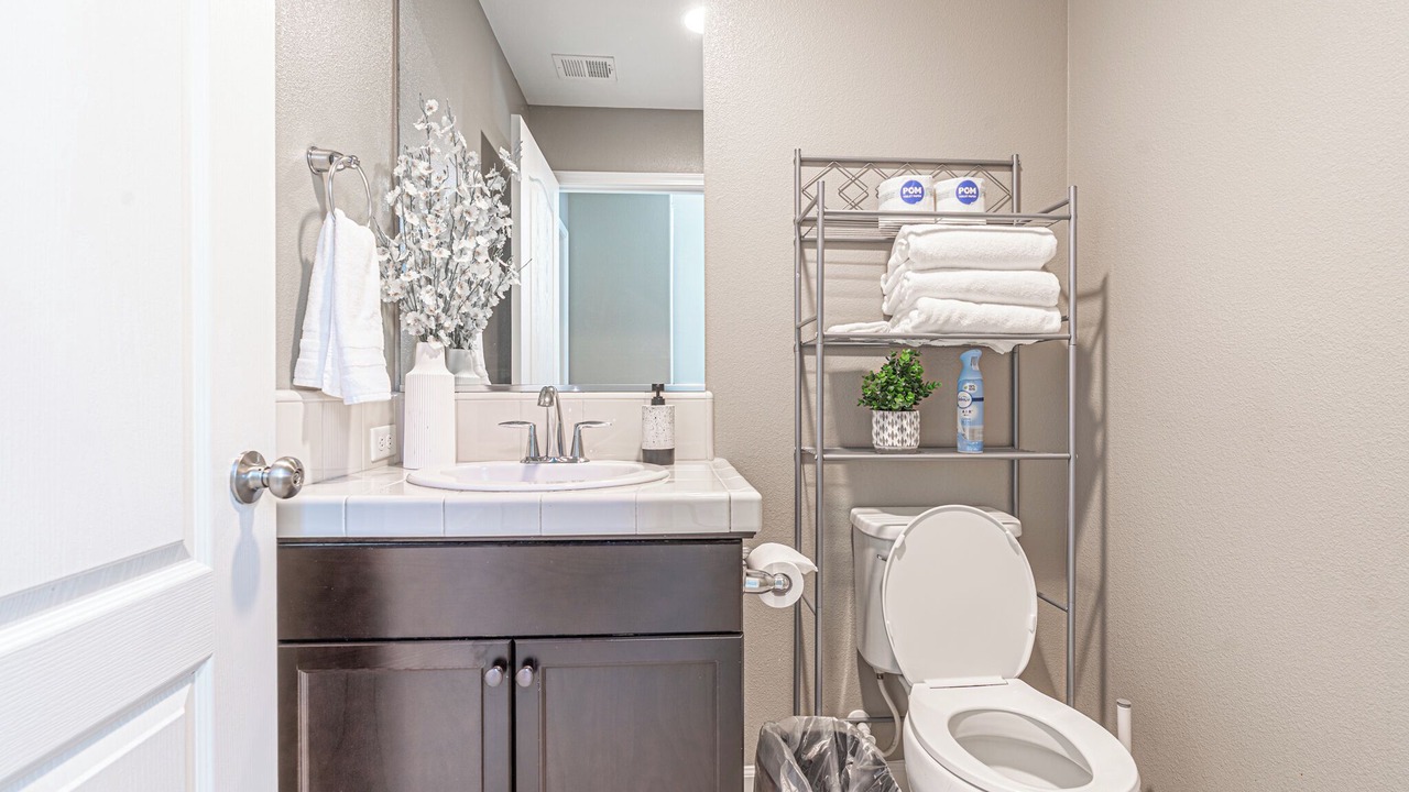 Photo of Bathroom in Raisin