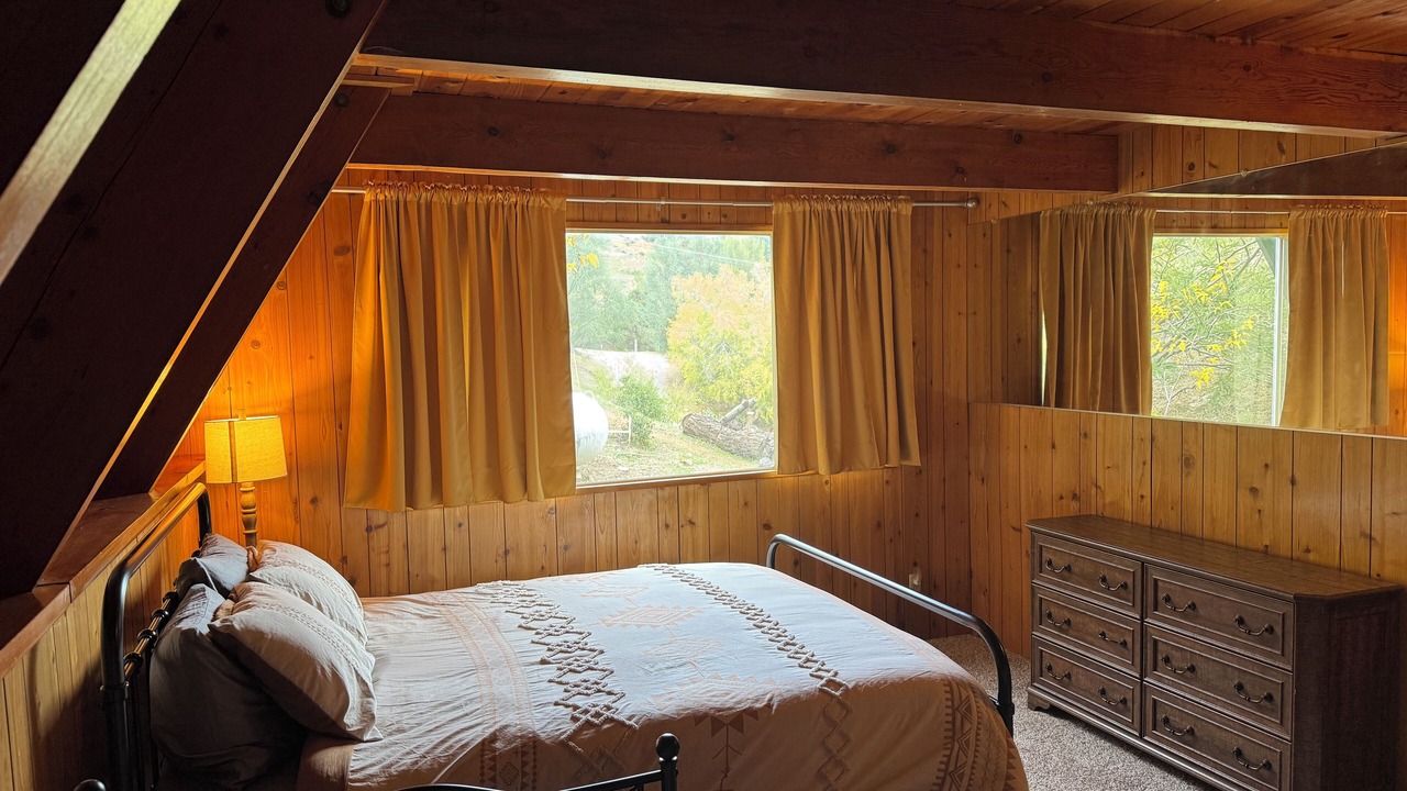 Photo of Bedroom in Wofford Heights