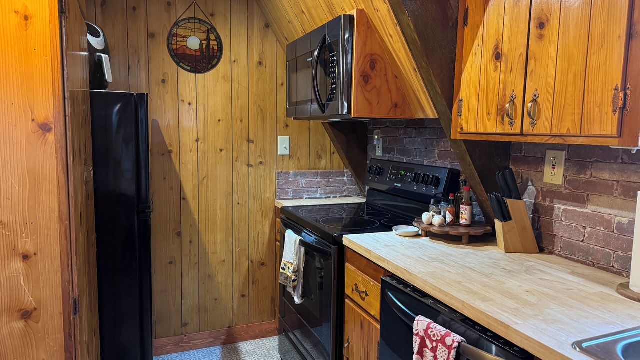 Photo of Kitchen in Wofford Heights