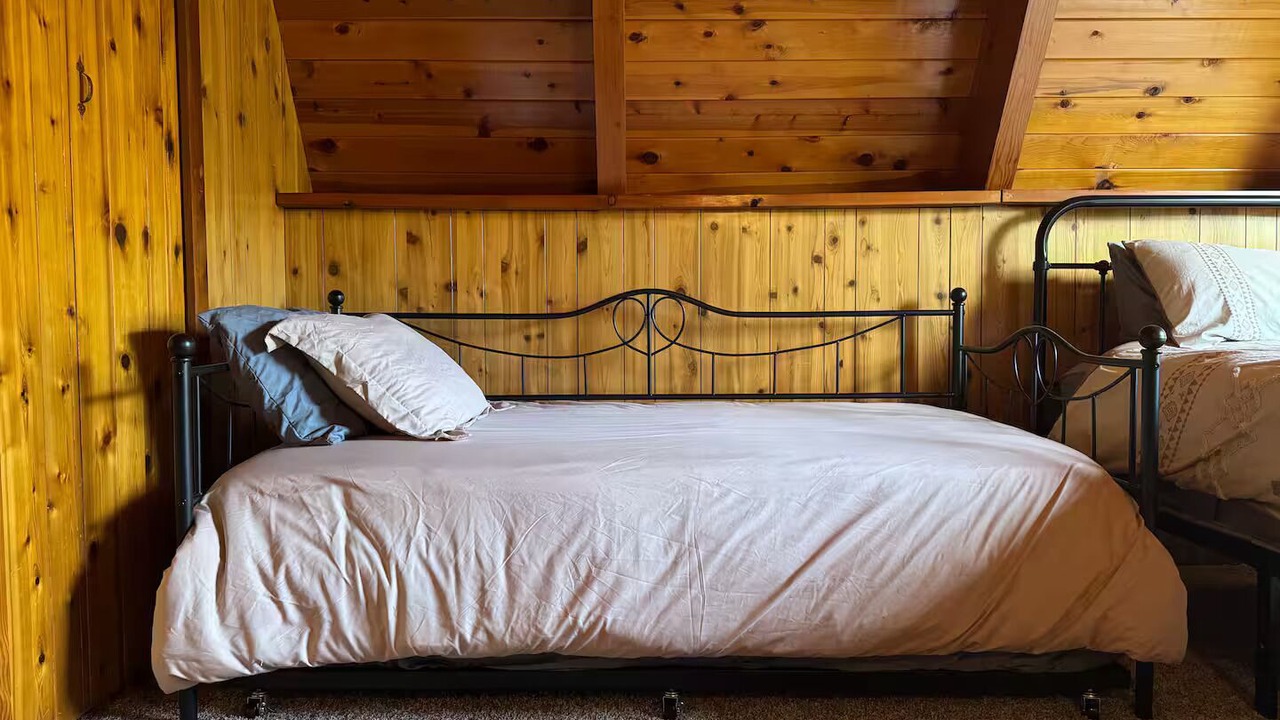Photo of Bedroom in Wofford Heights