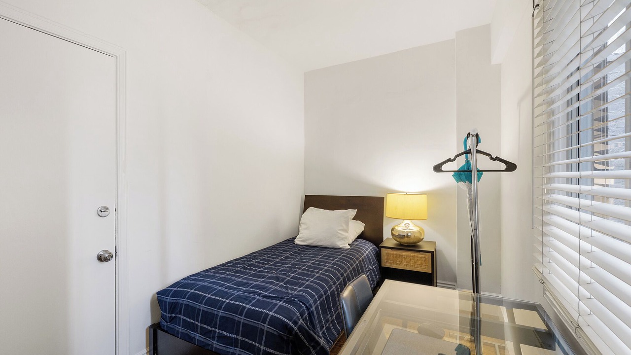 Photo of Bedroom in Downtown San Francisco