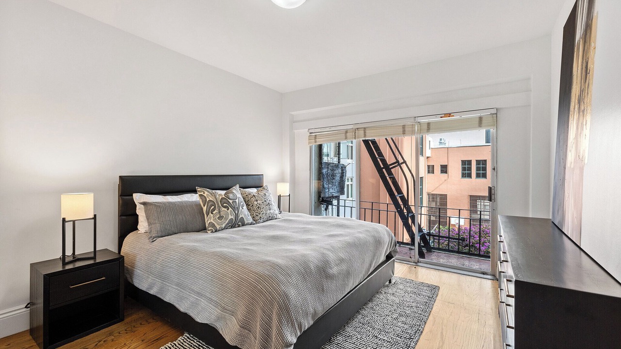 Photo of Bedroom in Downtown San Francisco