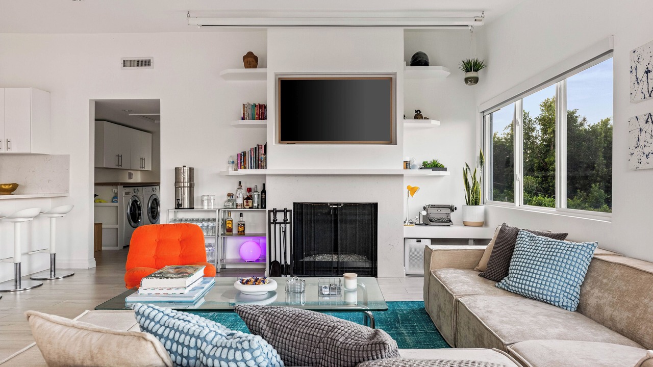 Photo of Livingroom in Los Angeles