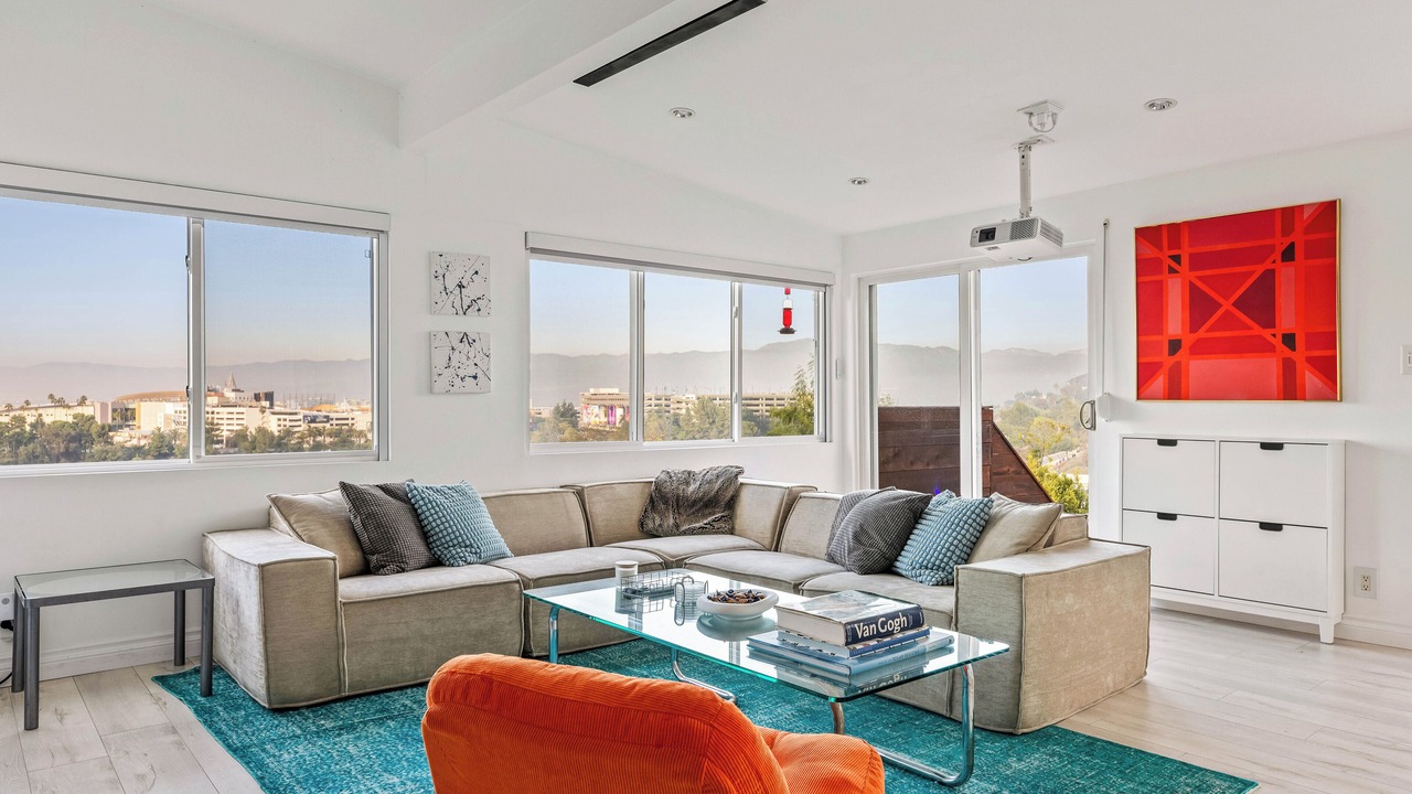 Photo of Livingroom in Los Angeles