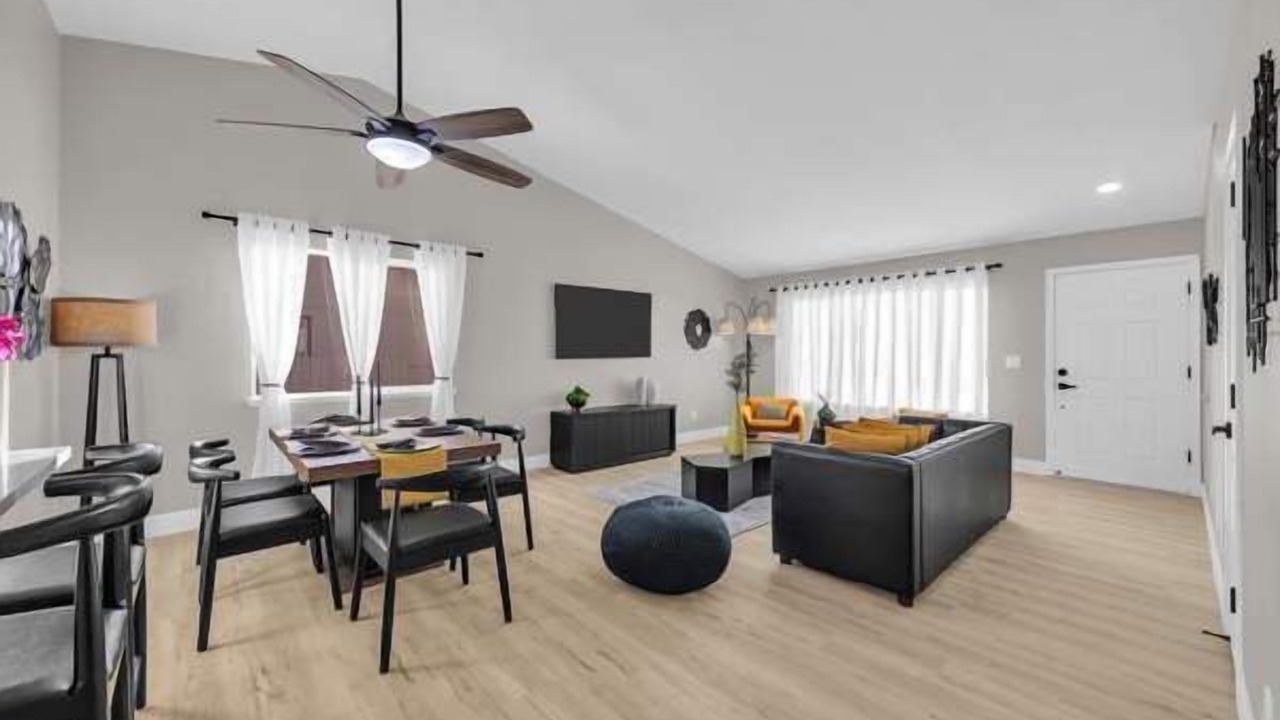 Photo of Livingroom in Fernley