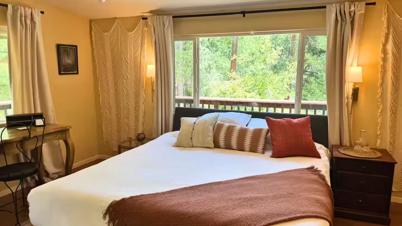Photo of Bedroom in Cedar Ridge