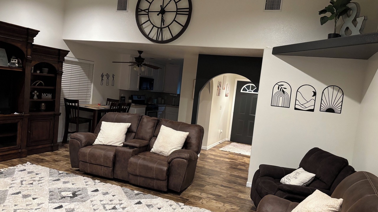 Photo of Livingroom in Ridgecrest