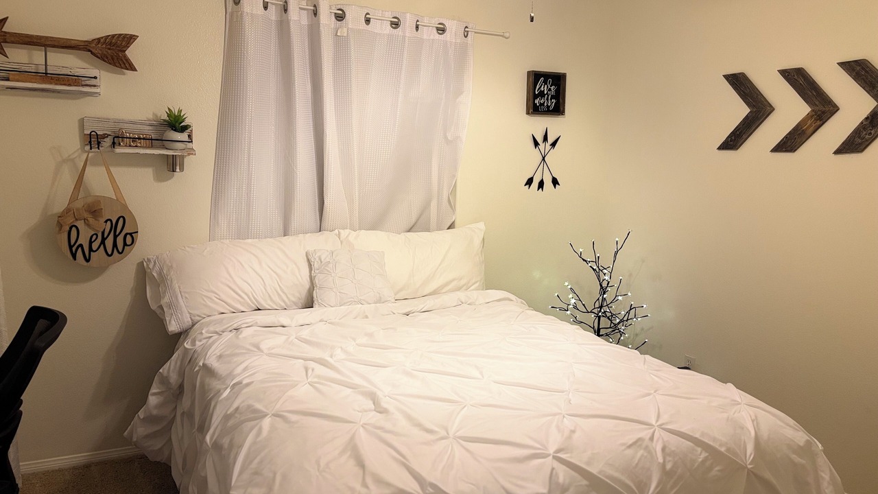 Photo of Bedroom in Ridgecrest