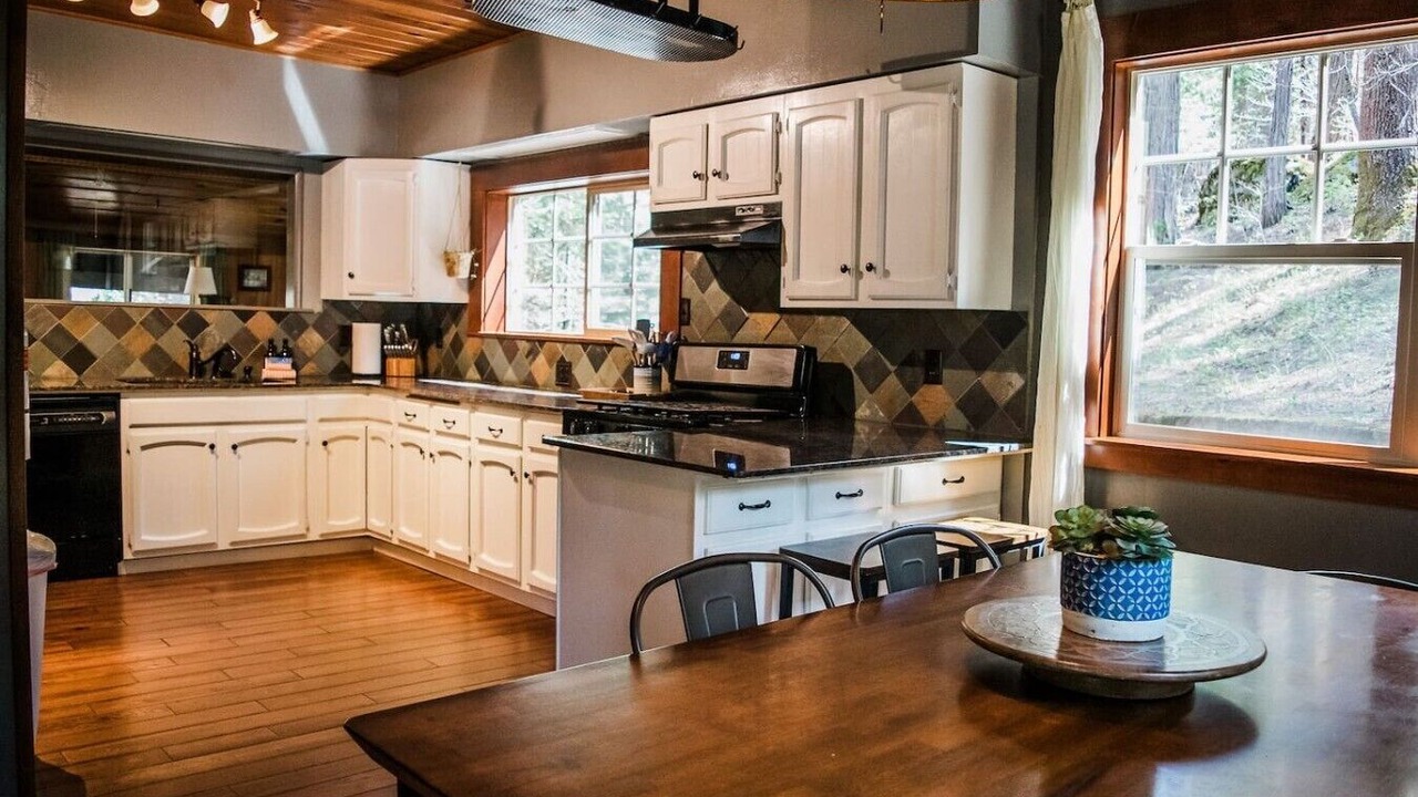 Photo of Kitchen in Sugar Pine
