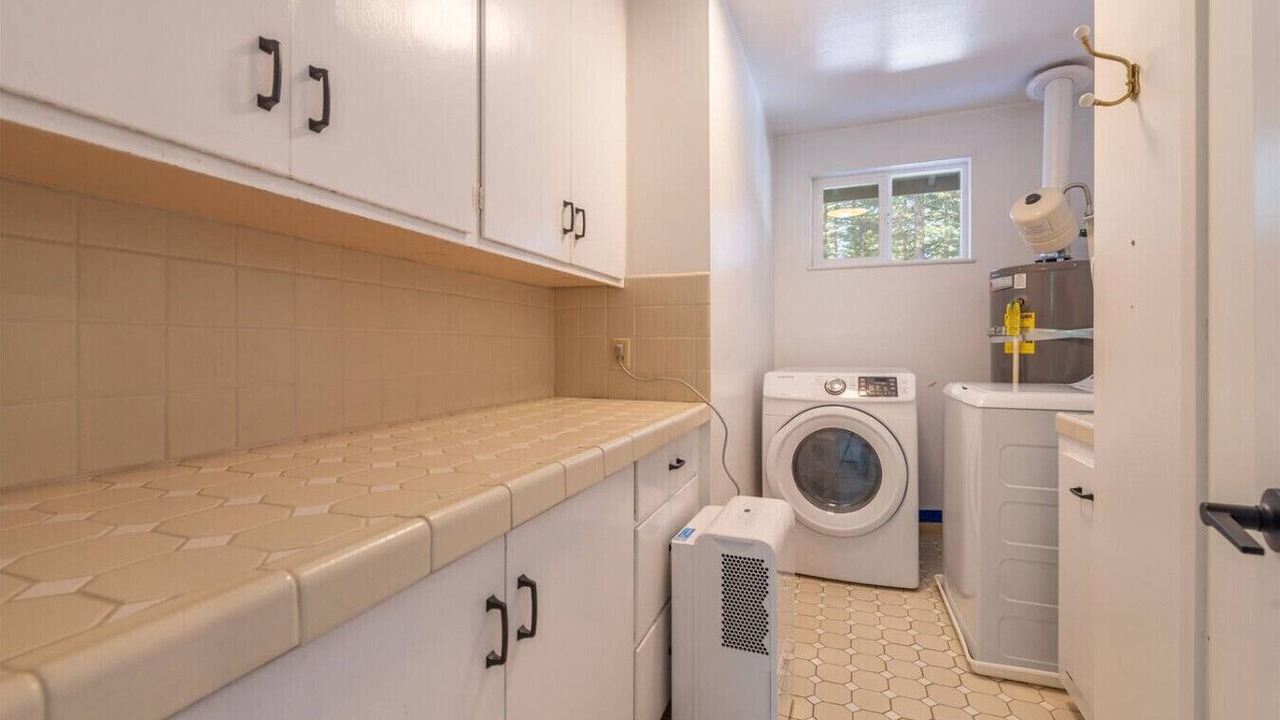 Photo of Bedroom in Dollar Point