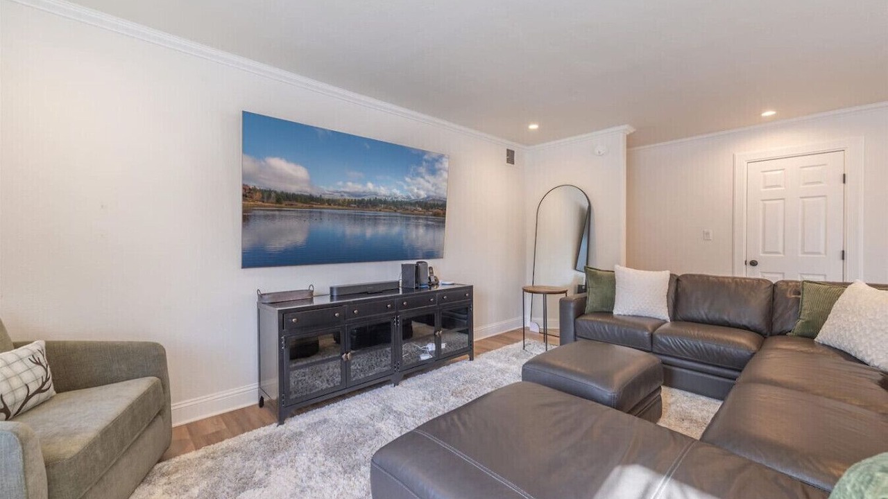 Photo of Bedroom in Dollar Point