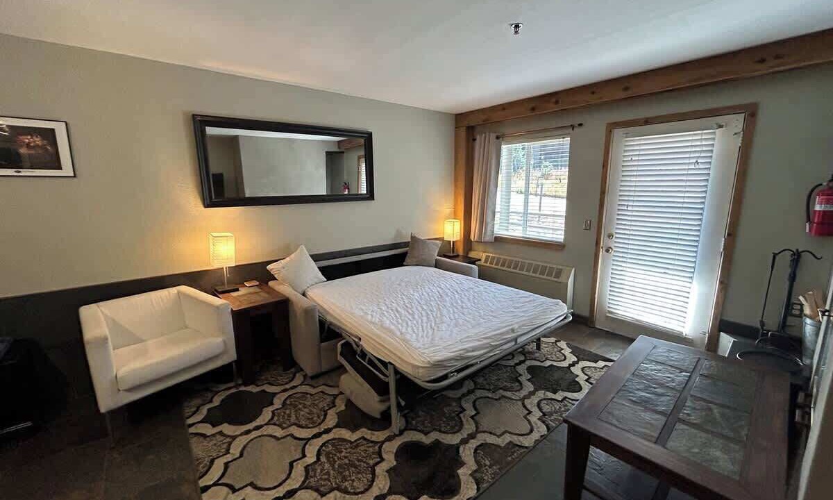 Photo of Bedroom in Kirkwood