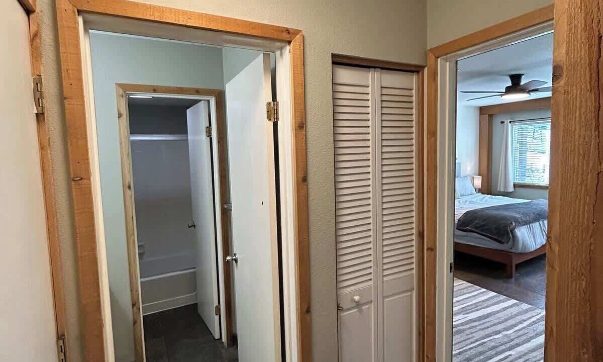 Photo of Bedroom in Kirkwood