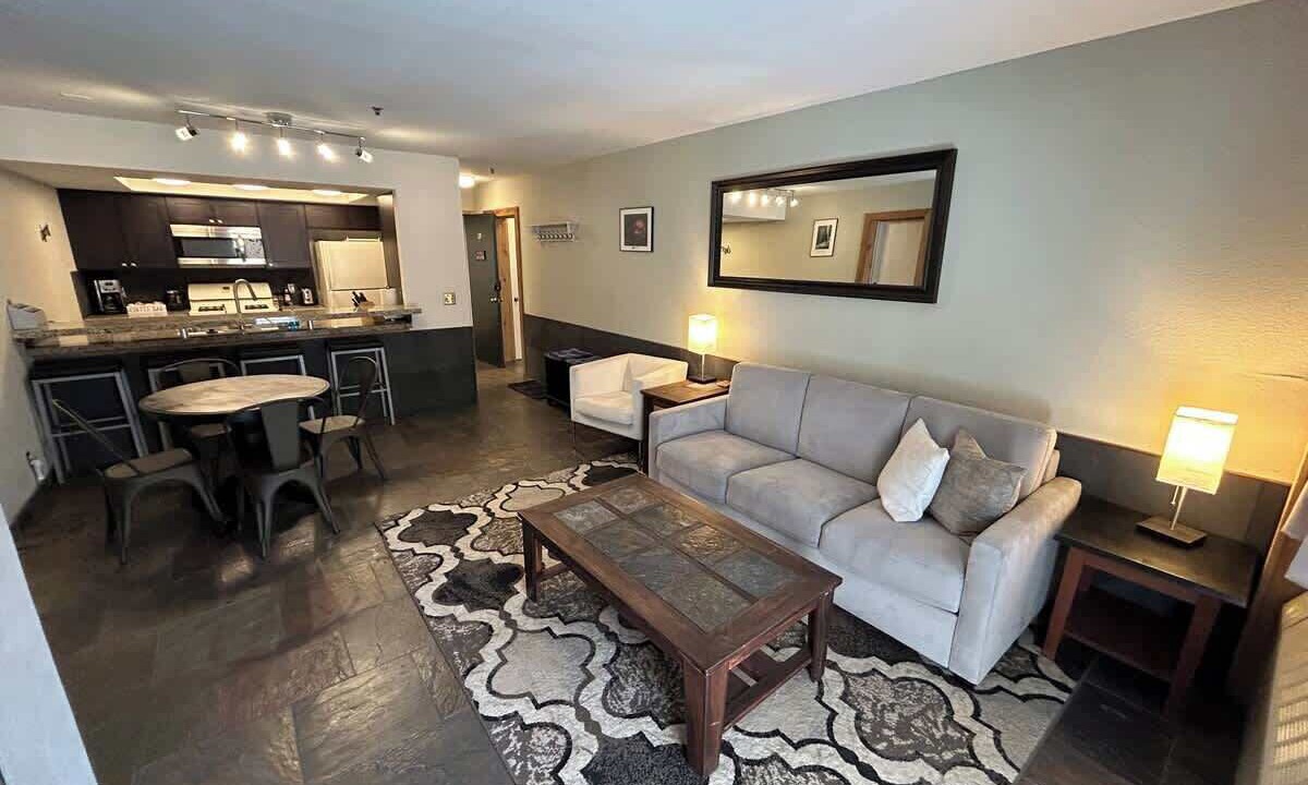 Photo of Livingroom in Kirkwood