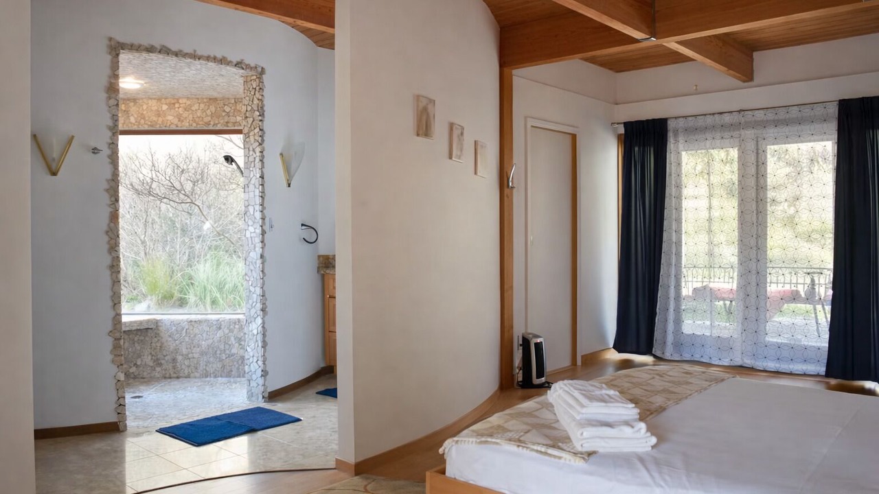 Photo of Bedroom in Los Gatos