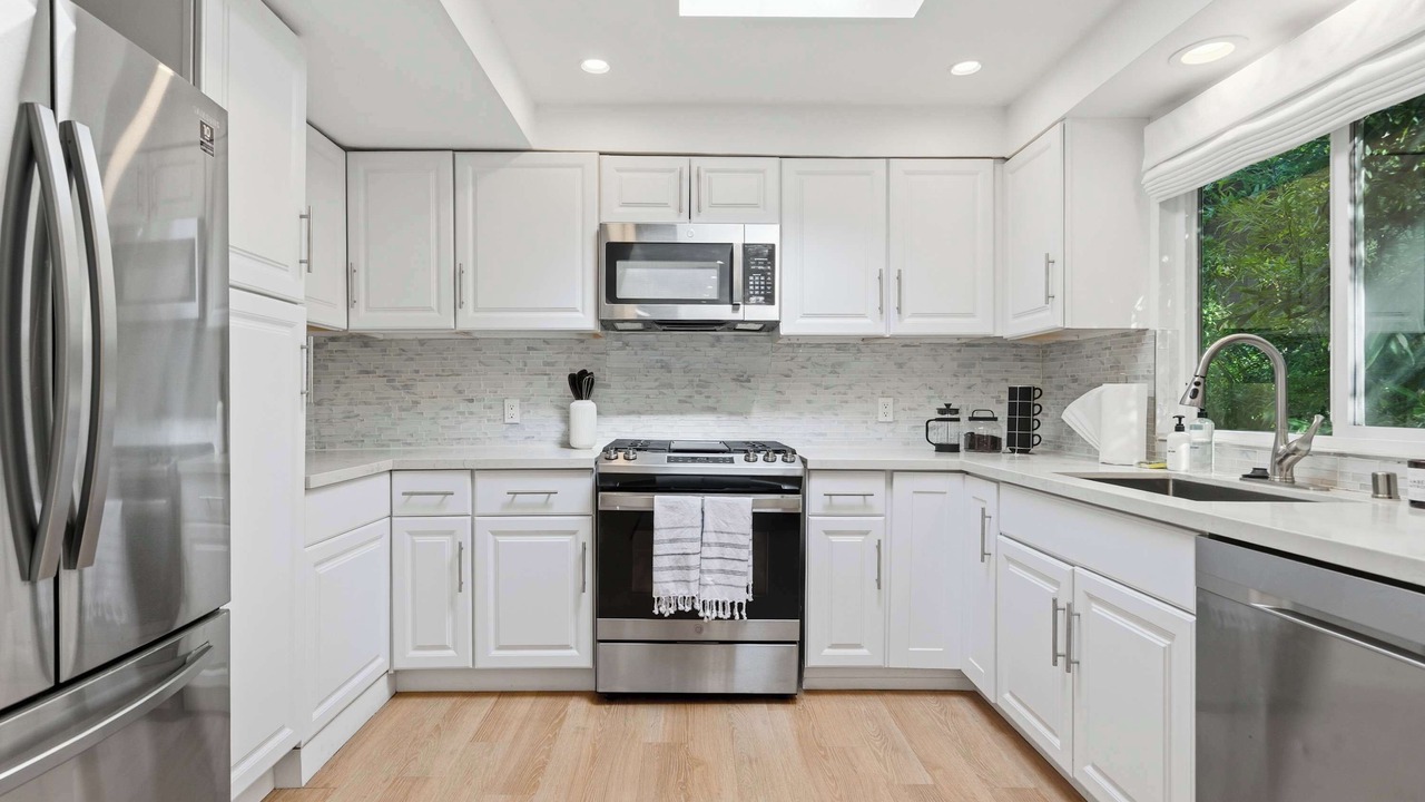 Photo of Bedroom in Beverly Glen