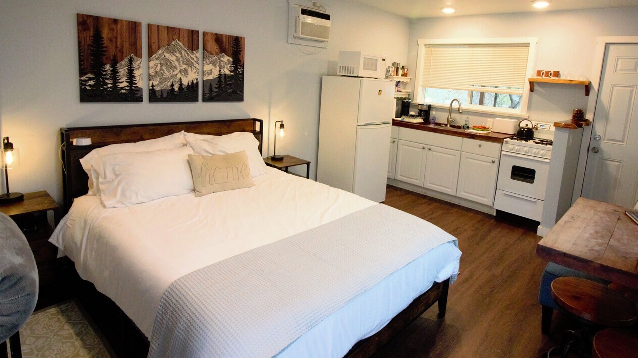 Photo of Bedroom in Three Rivers