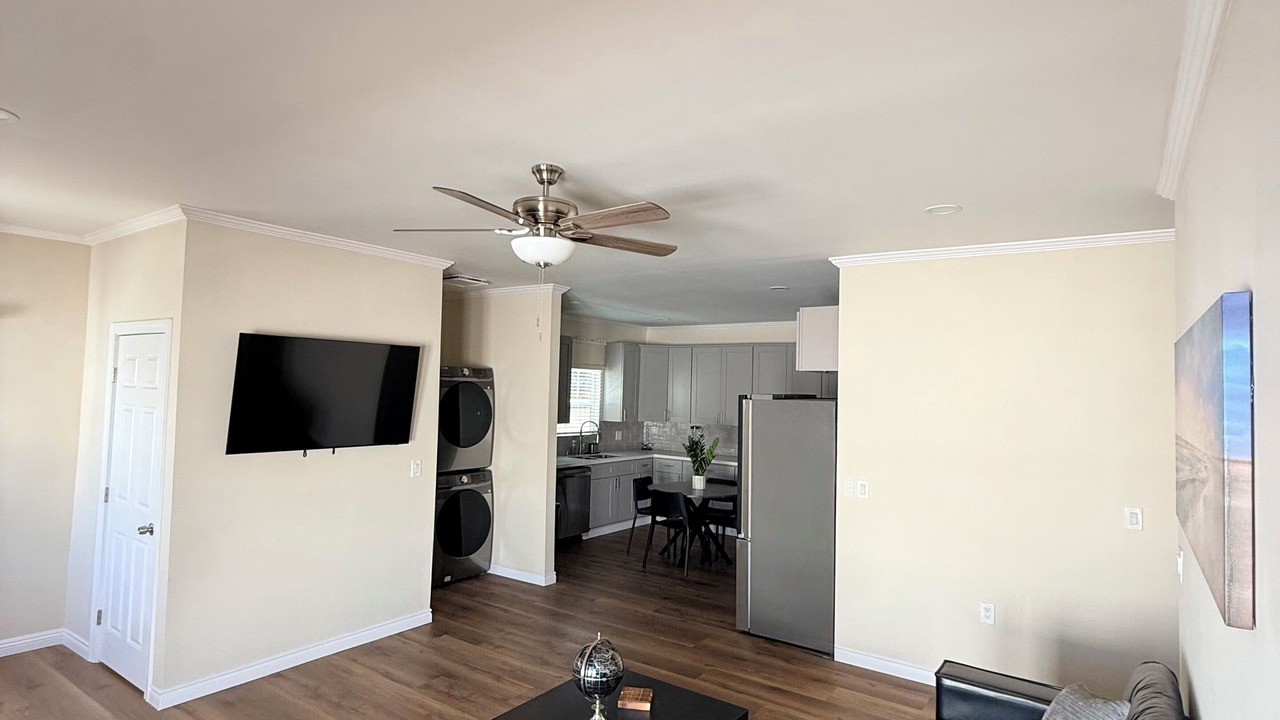Photo of Livingroom in Mid City