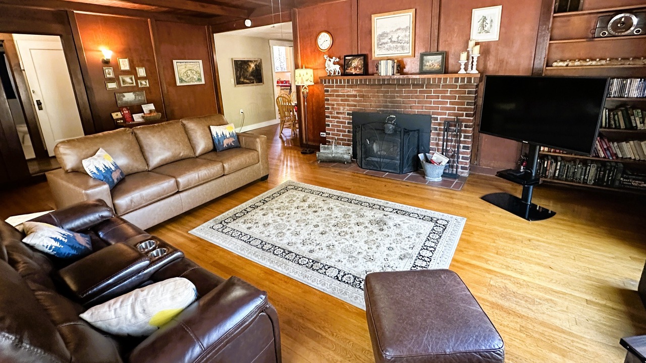 Photo of Livingroom in Three Rivers
