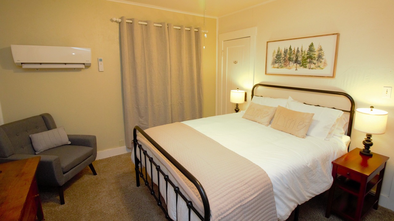 Photo of Bedroom in Three Rivers