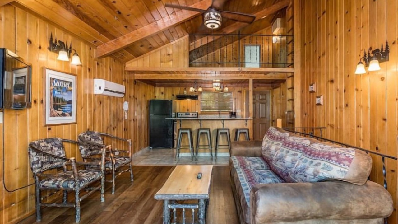 Photo of Livingroom in Bass Lake