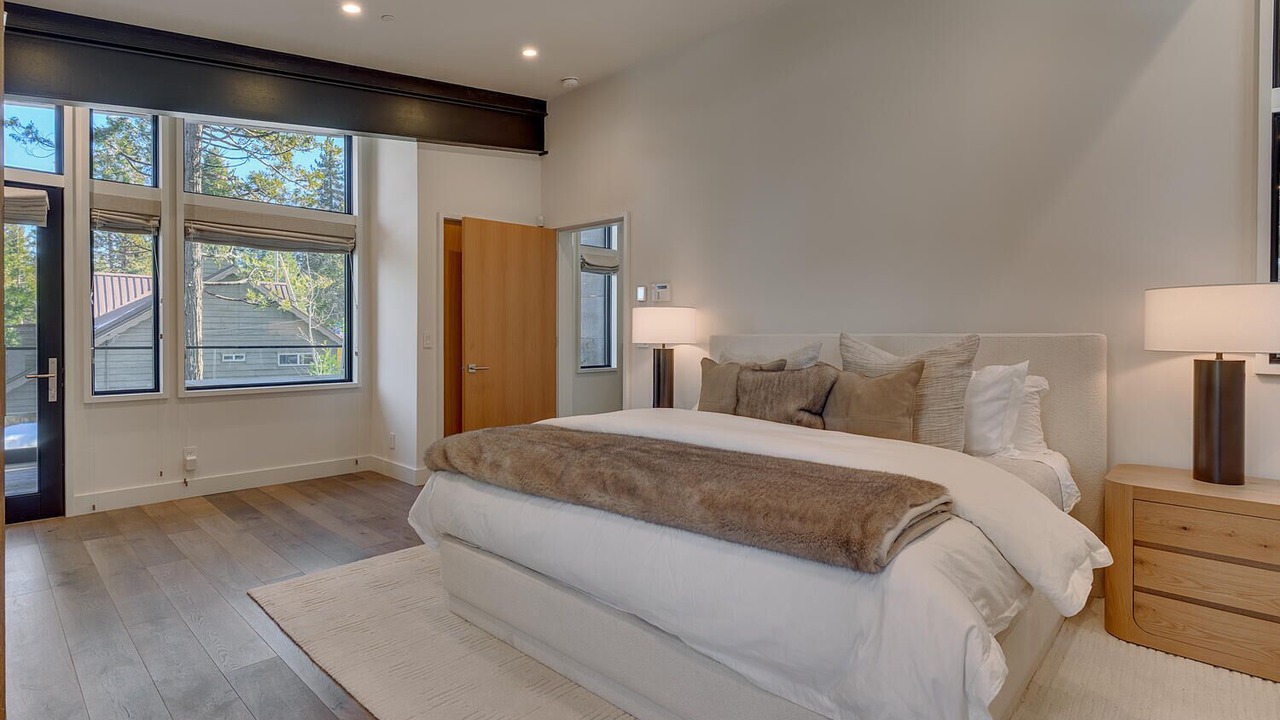 Photo of Others in Tahoma