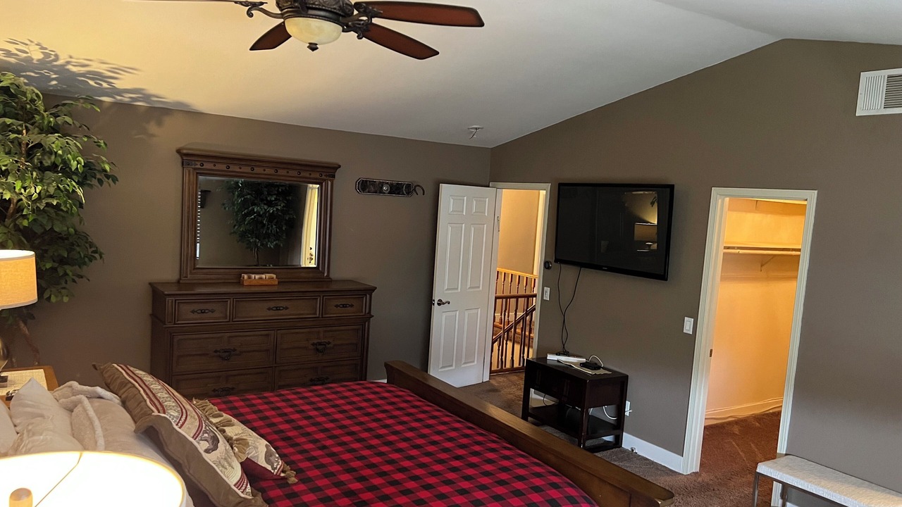 Photo of Bedroom in Agoura Hills