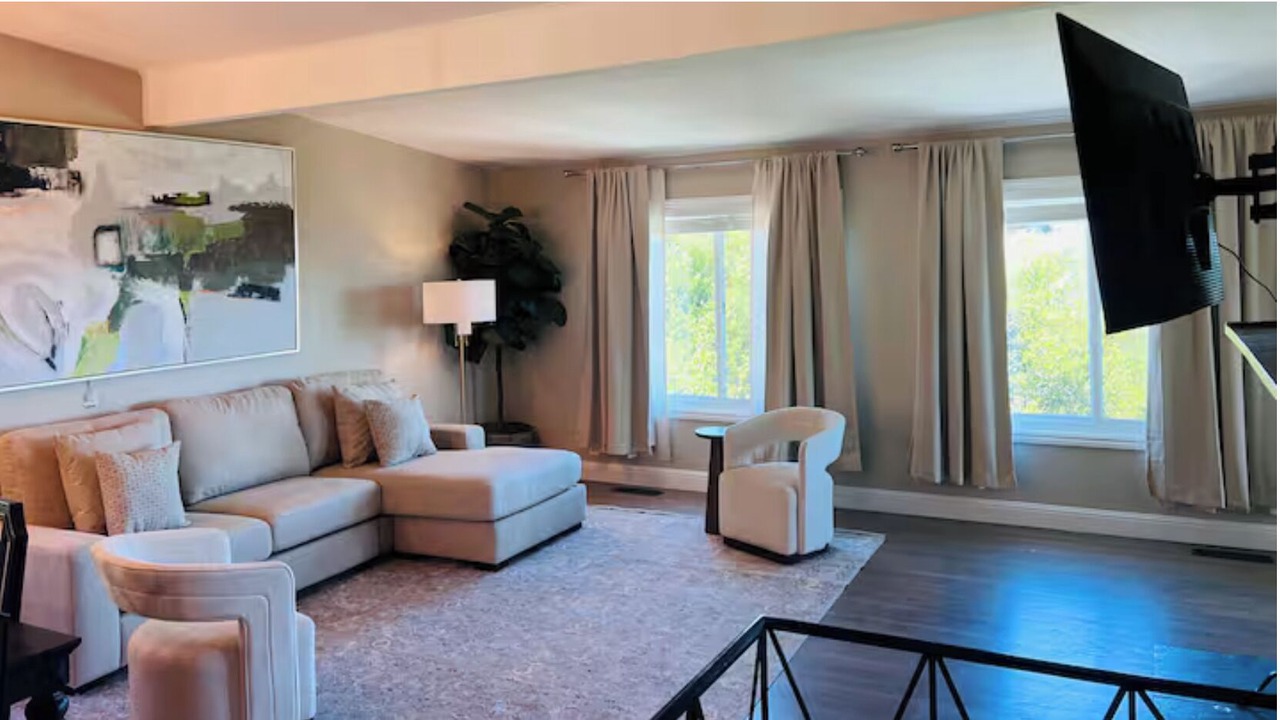 Photo of Livingroom in Belmont