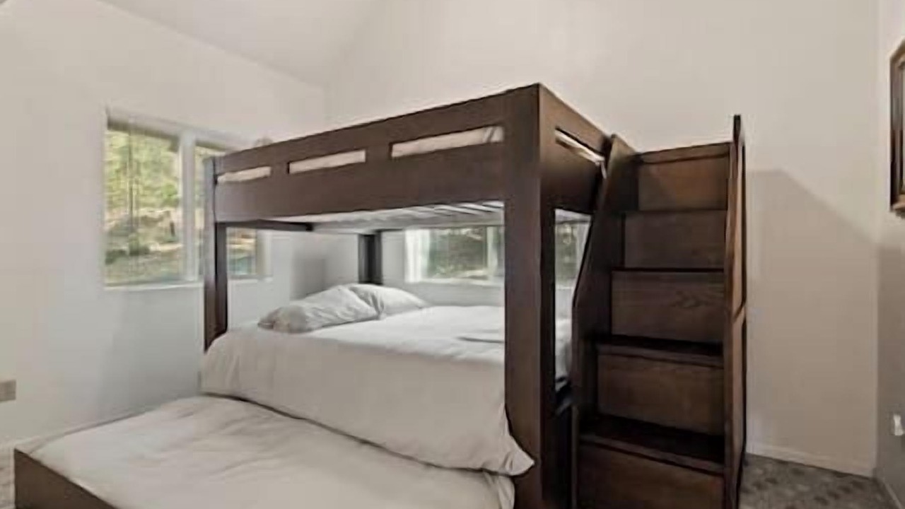 Photo of Bedroom in Mono Vista