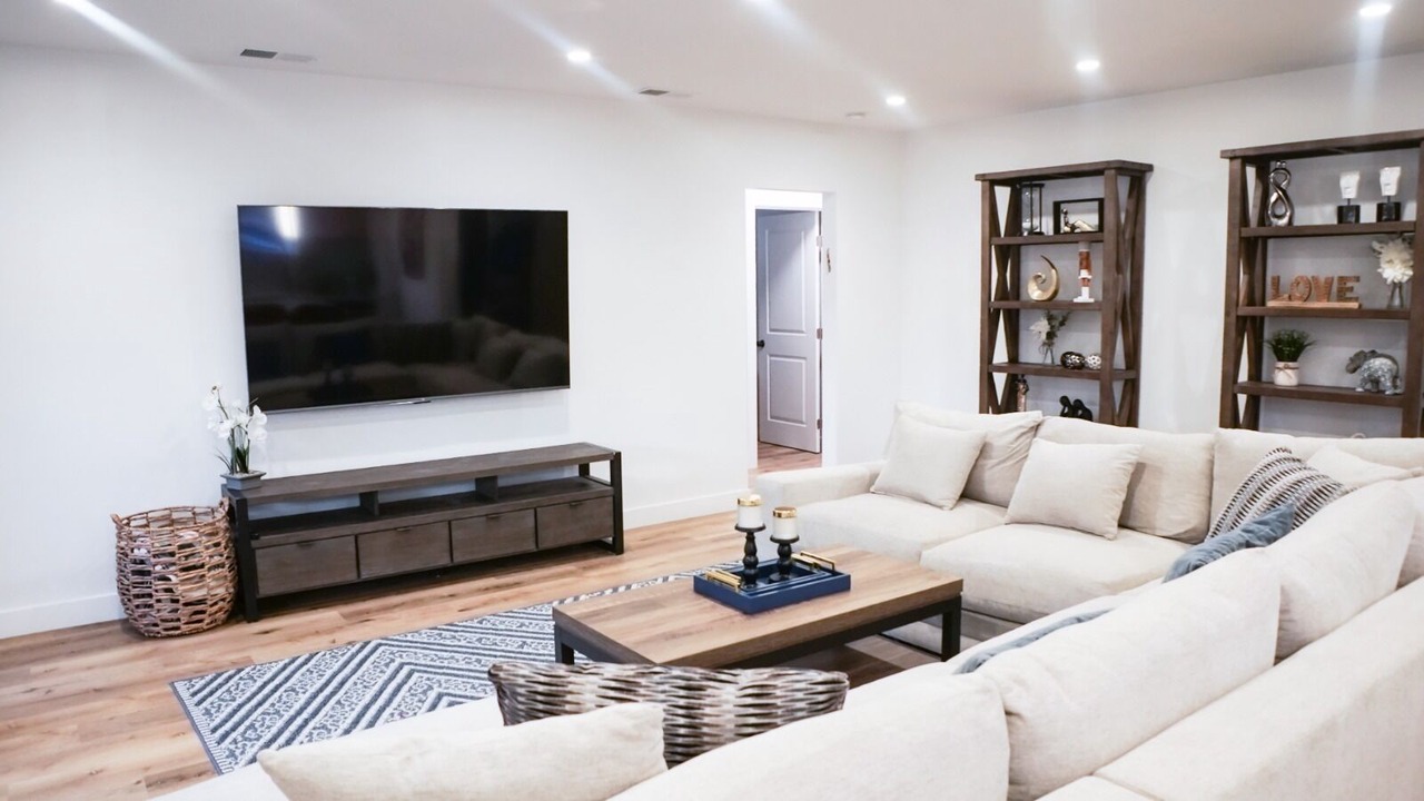 Photo of Livingroom in Valley Glen