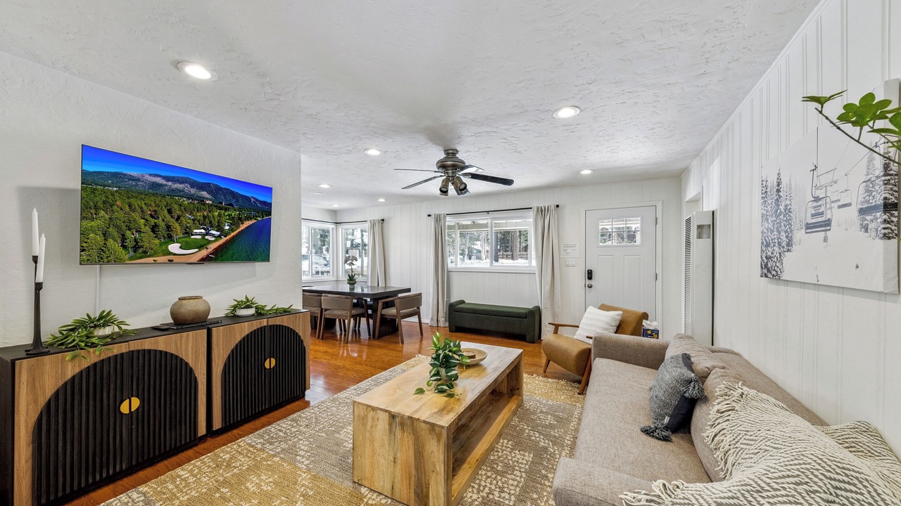 Photo of Livingroom in South Lake Tahoe
